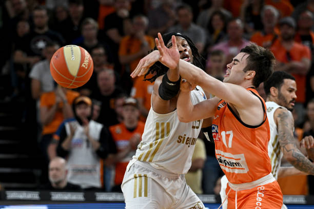 健康状况成 健康状况成